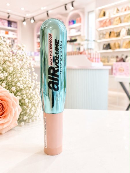 LoReal Air volume mascara