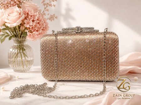 شنتة مناسبات مرصعة بالكريستال بشكل مستطيل